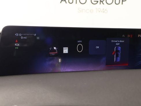 New 2025 Lincoln Navigator L Reserve AWD/4WD image 4