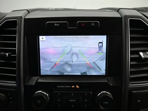 Used 2019 Ford F150 XLT w/ Equipment Group 302A Luxury AWD/4WD image 16