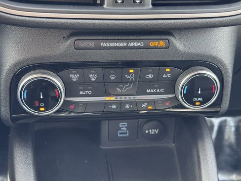 Used 2022 Ford Escape SEL image 12