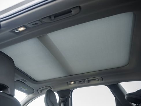 New 2026 Volvo XC60 B5 Plus w/ Protection Package Premier image 33