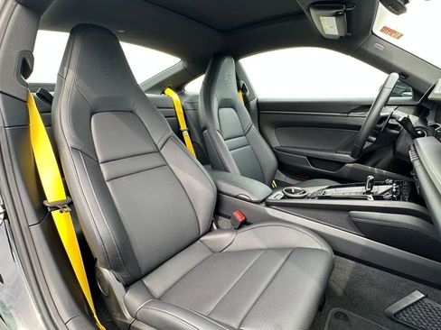 Used 2025 Porsche 911 Carrera image 17