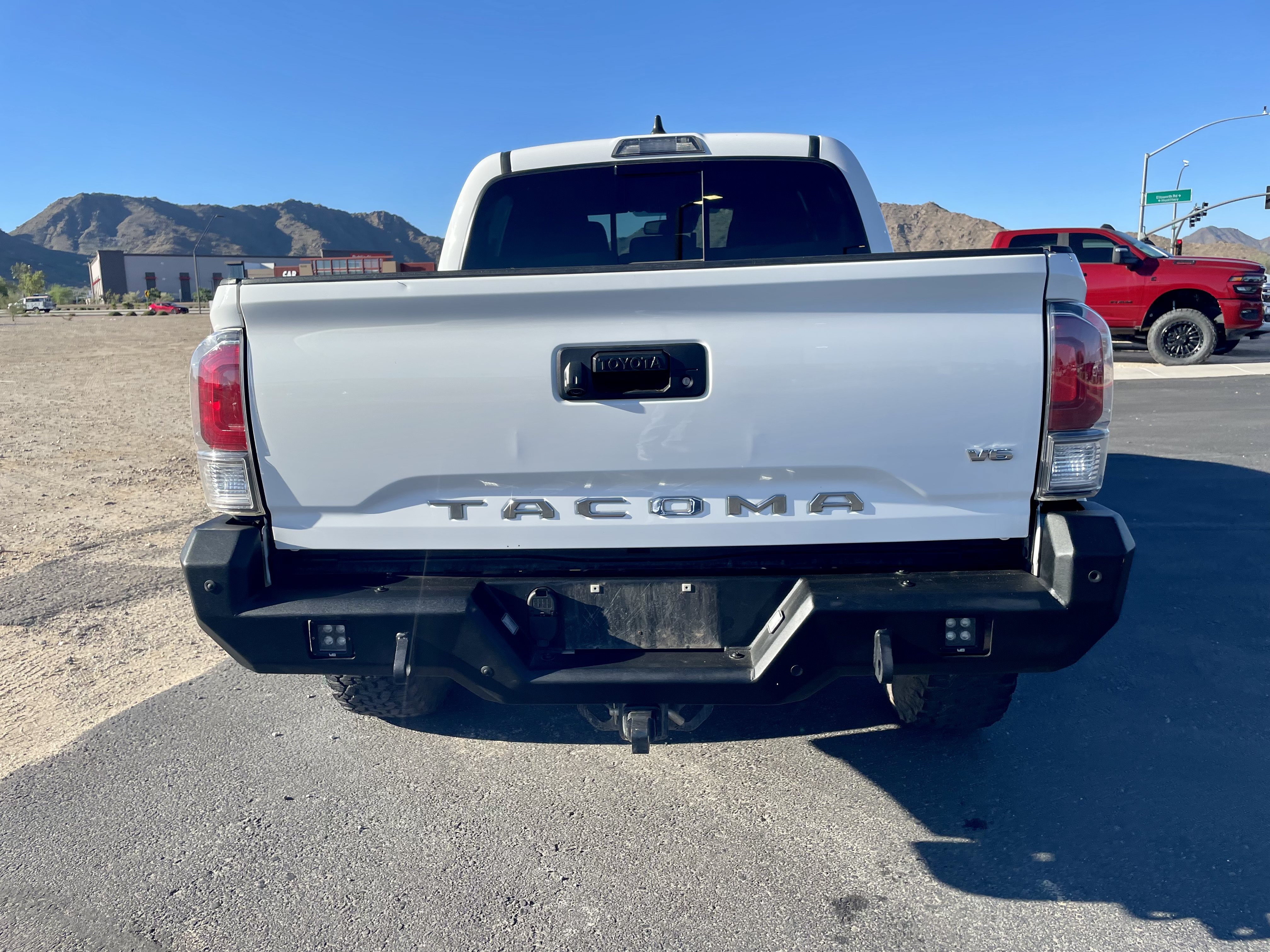 Used 2023 Toyota Tacoma TRD Off-Road AWD/4WD image 4