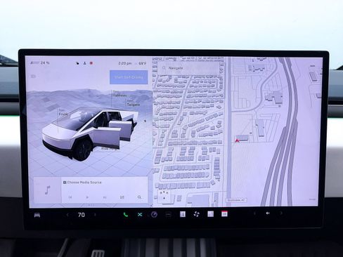 Used 2024 Tesla Cybertruck AWD Crew Cab image 6