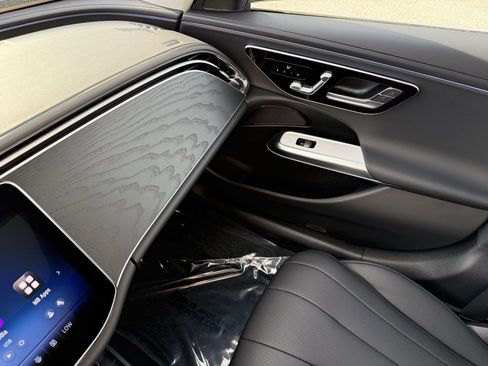 New 2026 Mercedes-Benz E 350 4MATIC Sedan image 25