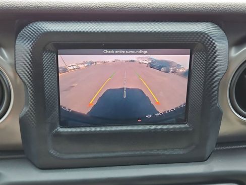 Used 2020 Jeep Wrangler Unlimited Willys image 21