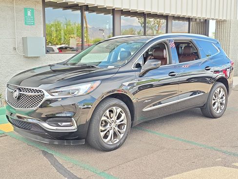 Used 2021 Buick Enclave Avenir w/ Avenir Technology Package FWD image 3