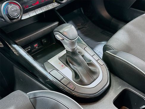 Used 2023 Kia Forte GT-Line w/ GT-Line Technology Package image 17