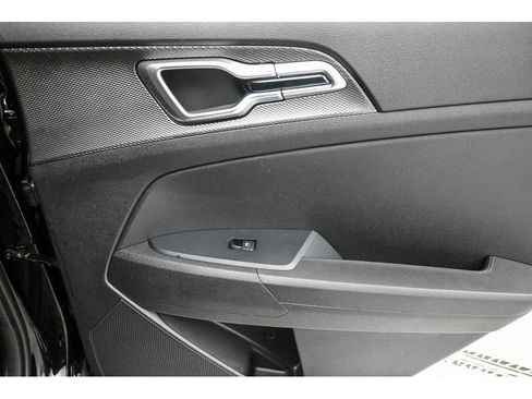 Used 2023 Kia Sportage LX image 18