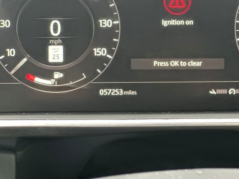 Used 2020 Land Rover Range Rover HSE image 25