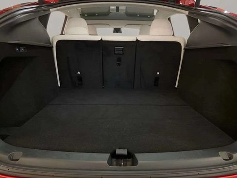 Used 2024 Tesla Model Y 2WD image 57