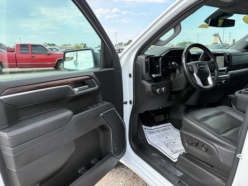 Used 2025 GMC Sierra 1500 SLT AWD/4WD image 20