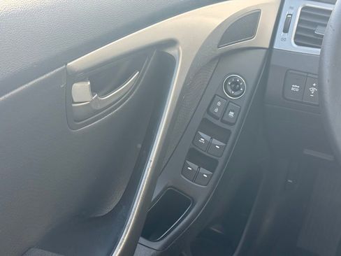 Used 2013 Hyundai Elantra Limited w/ Technology Pkg image 7