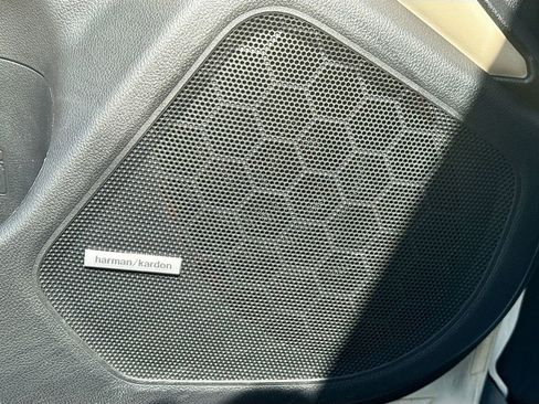 Used 2019 Subaru Outback 3.6R Limited image 24