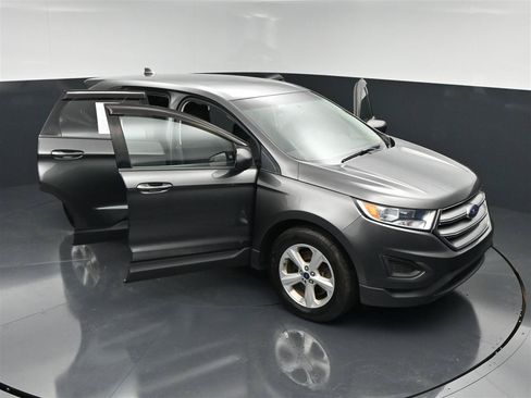 Used 2016 Ford Edge SE AWD/4WD image 35