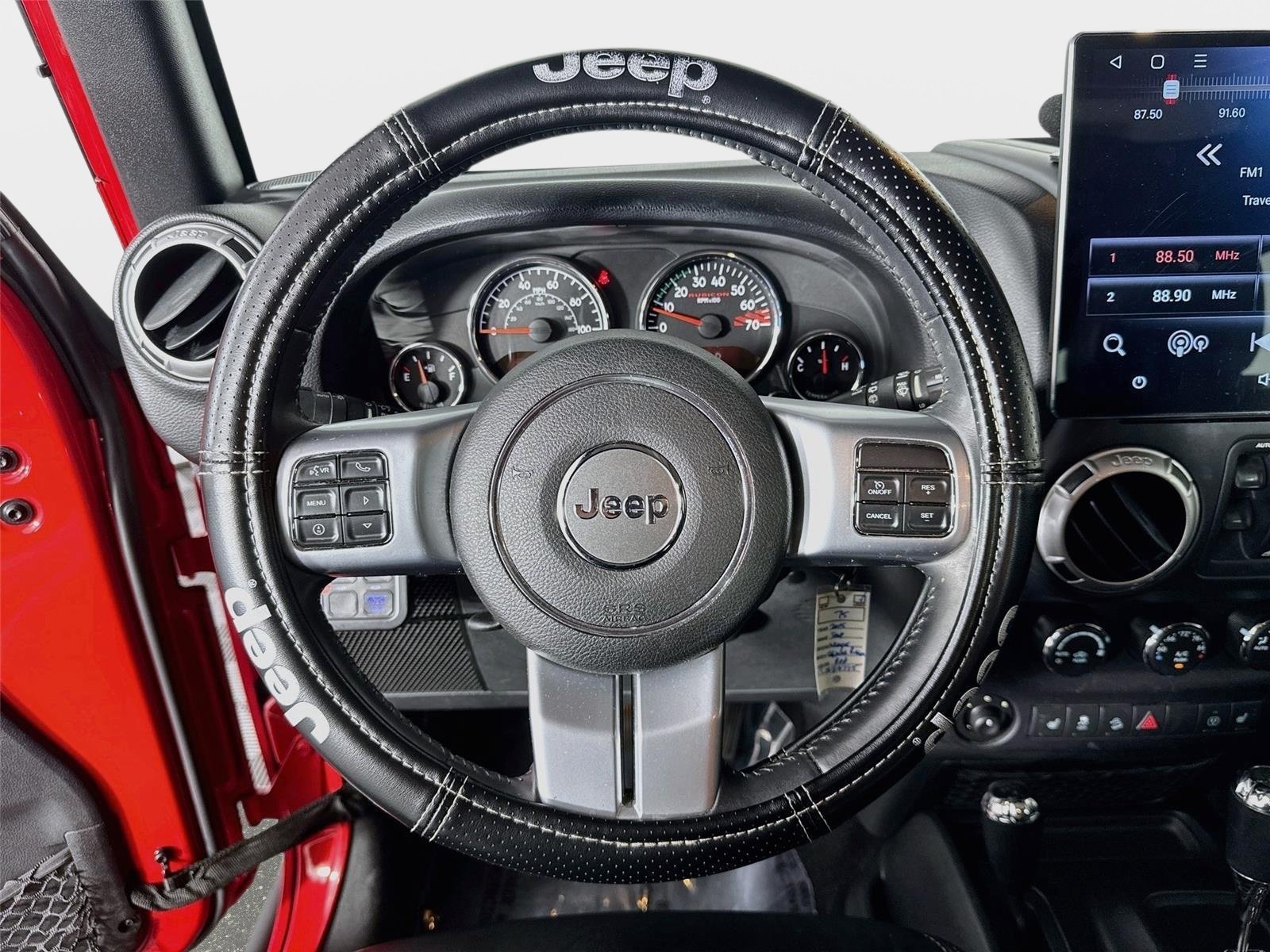 Used 2015 Jeep Wrangler Unlimited Rubicon AWD/4WD image 12