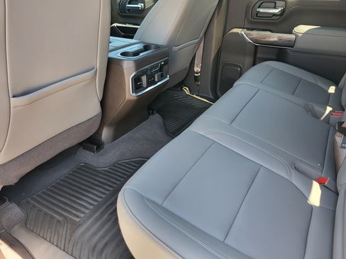 Used 2020 Chevrolet Silverado 2500 LTZ w/ LTZ Convenience Package AWD/4WD image 24