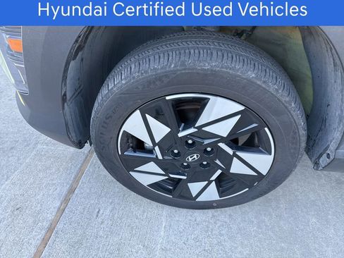 Certified 2025 Hyundai Kona SEL image 11