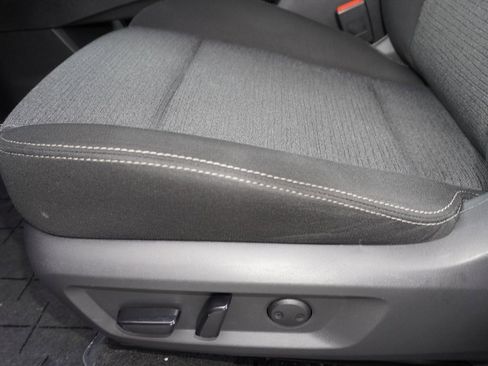 Used 2022 Nissan Rogue SV image 12