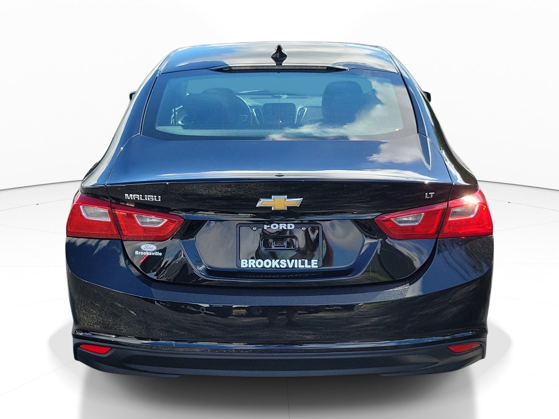 Used 2025 Chevrolet Malibu LT FWD image 3