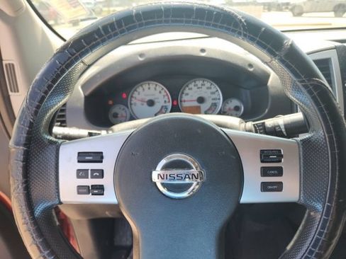 Used 2014 Nissan Frontier Desert Runner RWD image 31
