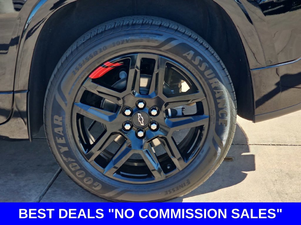 Used 2023 Chevrolet Traverse Premier w/ Redline Edition AWD/4WD image 39