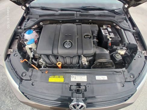 Used 2012 Volkswagen Jetta SE image 24
