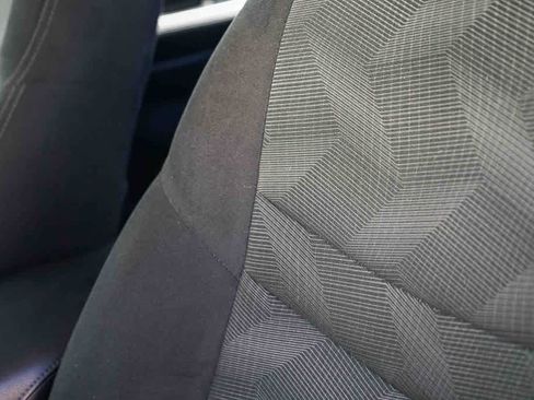 Used 2016 Nissan Rogue S FWD image 25
