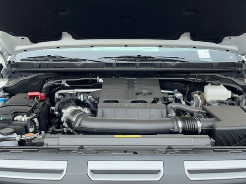 New 2025 Nissan Frontier PRO-4X image 10