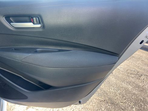 Used 2020 Toyota Corolla LE image 14