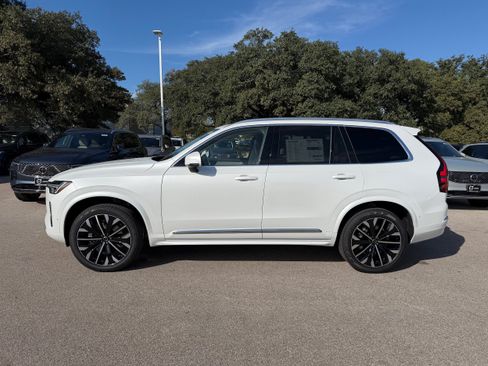 Used 2026 Volvo XC90 B6 Ultra w/ Protection Package AWD/4WD image 3