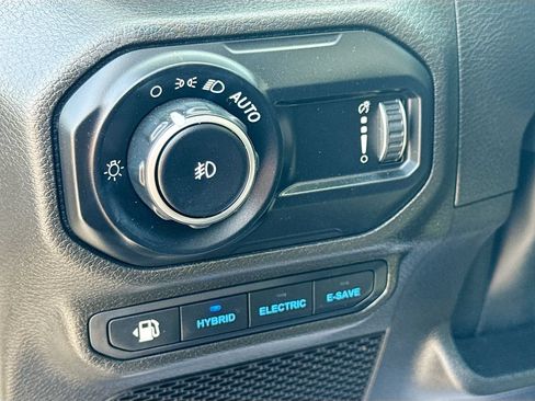 Used 2023 Jeep Wrangler Unlimited w/ 8.4" Radio Group AWD/4WD image 11