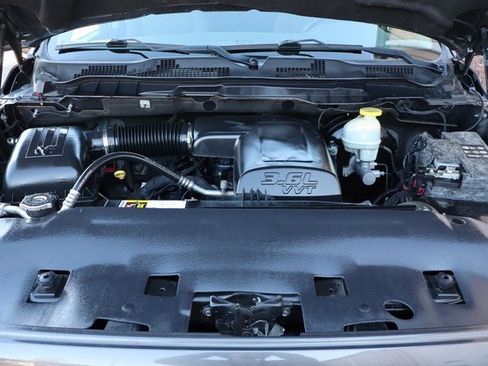 Used 2017 RAM 1500 Express image 43