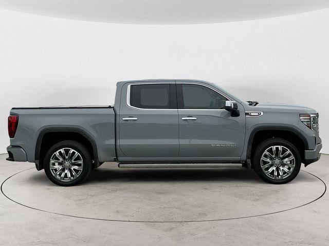 Used 2025 GMC Sierra 1500 Denali AWD/4WD image 4