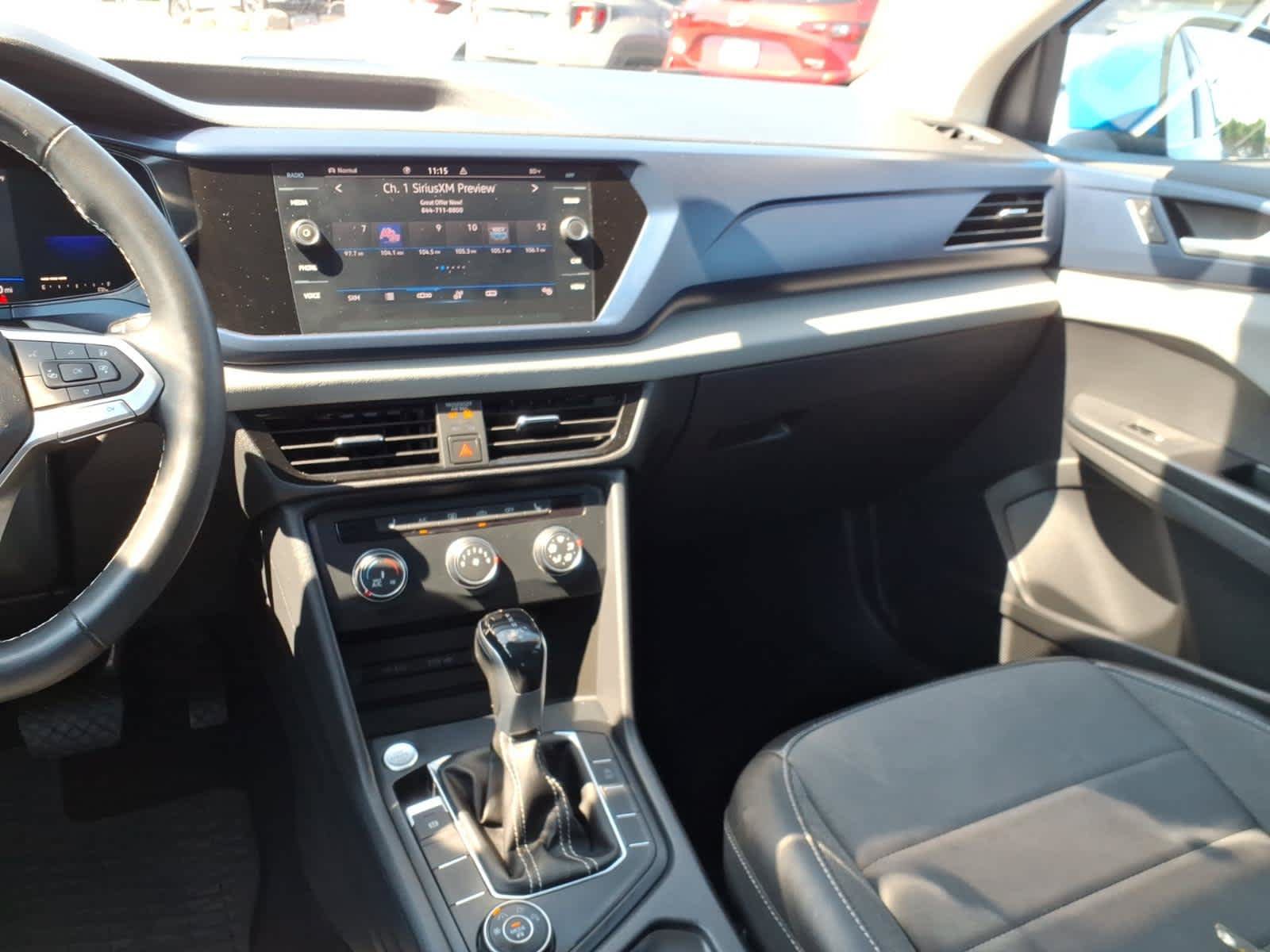 Used 2022 Volkswagen Taos SE w/ Panoramic Sunroof Package AWD/4WD image 13