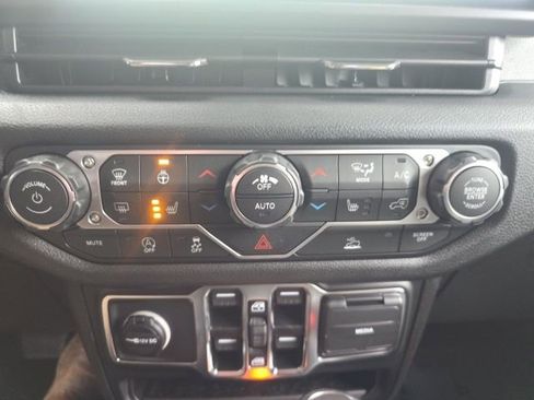 New 2026 Jeep Gladiator Sport image 22