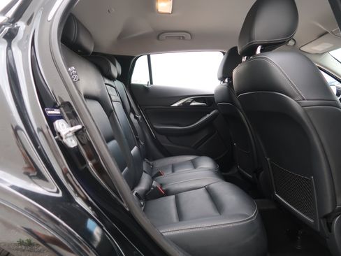 Used 2017 INFINITI QX30 image 33