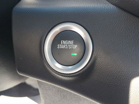 Used 2024 GMC Terrain SLE image 21