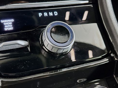 Used 2023 Jeep Grand Cherokee L Limited image 25