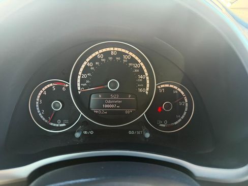 Used 2013 Volkswagen Beetle TDI FWD image 33