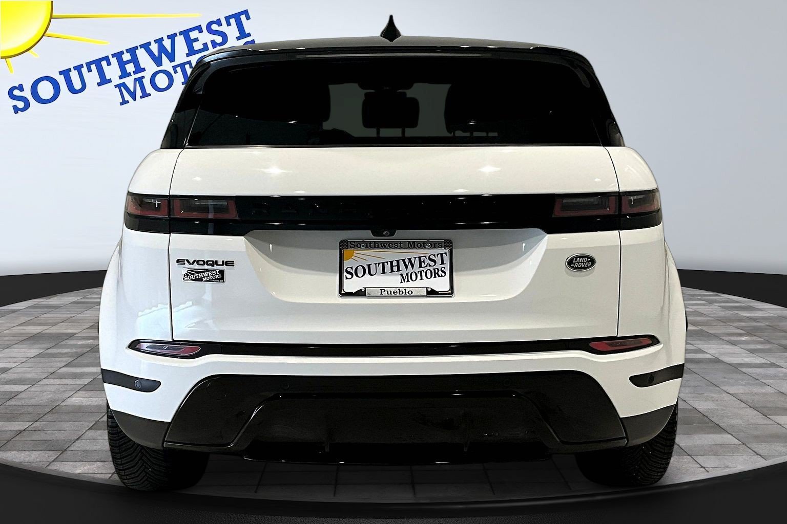 Used 2021 Land Rover Range Rover Evoque SE AWD/4WD image 6