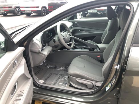 New 2026 Hyundai Elantra Sport FWD image 7
