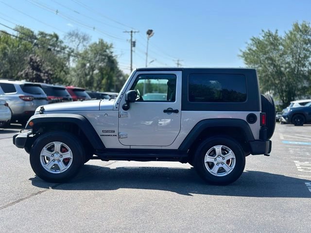 Used 2017 Jeep Wrangler Sport AWD/4WD image 2