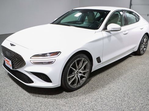Used 2025 Genesis G70 2.5T AWD/4WD image 30