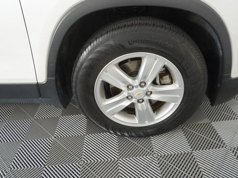 Used 2015 Chevrolet Trax LT w/ LT Plus Package FWD image 15