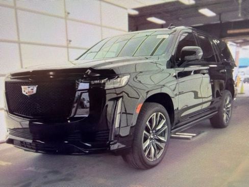 Used 2024 Cadillac Escalade Sport w/ Touring Package AWD/4WD image 5