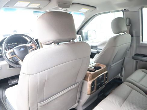 Used 2017 Ford F150 XLT w/ Equipment Group 302A Luxury AWD/4WD image 42