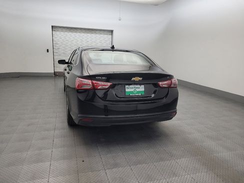 Used 2022 Chevrolet Malibu LT FWD image 6