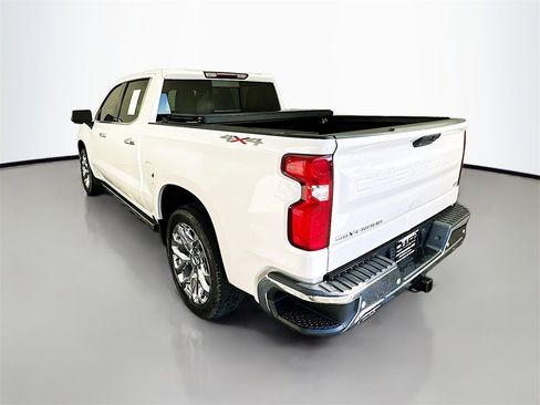 Used 2020 Chevrolet Silverado 1500 LTZ w/ LTZ Premium Package image 5