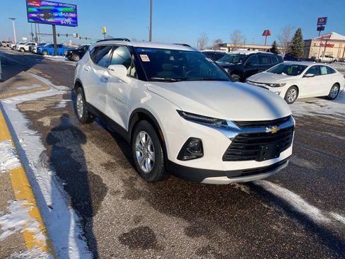 Used 2022 Chevrolet Blazer LT image 3