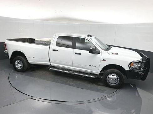 Used 2024 RAM 3500 Big Horn AWD/4WD image 40